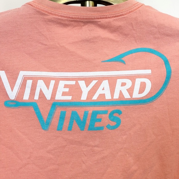 Awesome Vineyard Vines cotton front pocket tee! - Picture 4 of 6